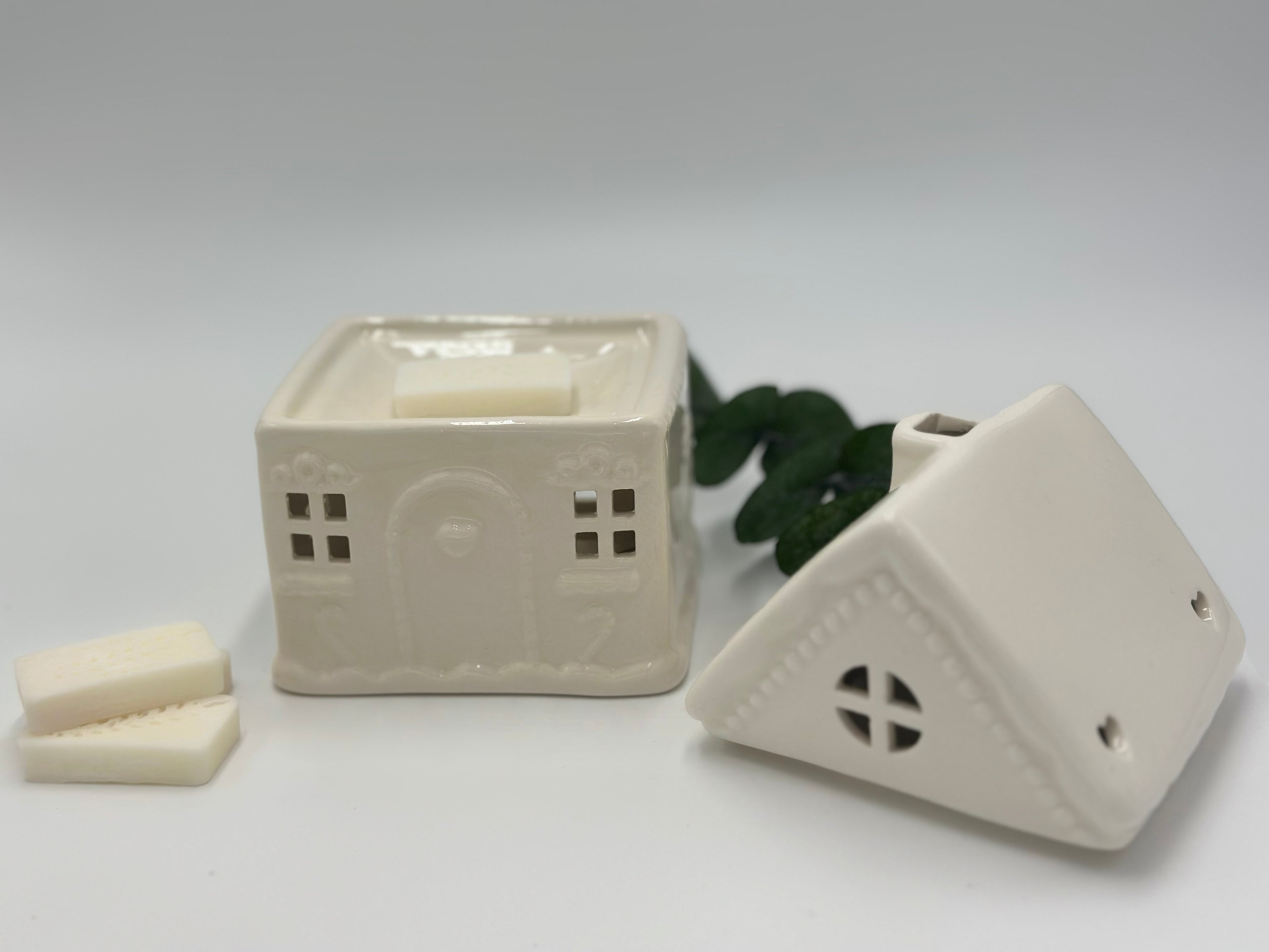 Gingerbread Wax Melt House image 1