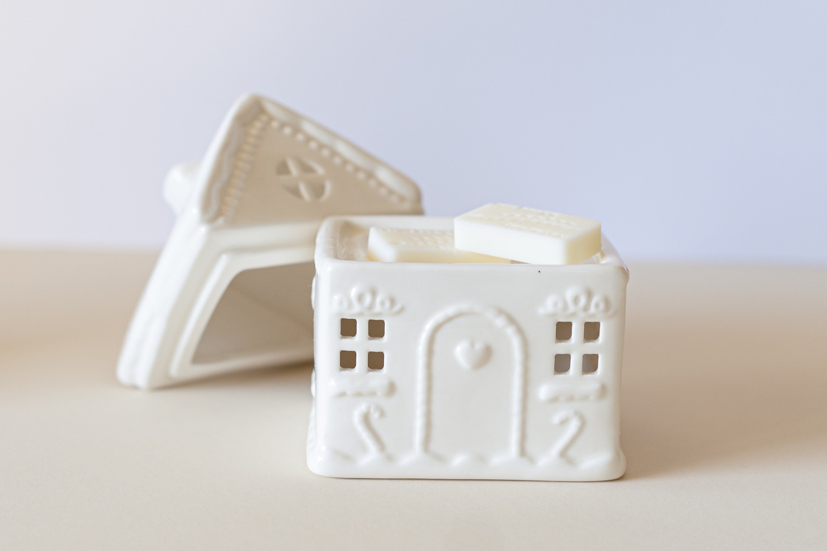 Gingerbread Wax Melt House image 2
